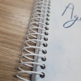 Espiral para Encadernação Metal Branco A4 25mm 160fls 10un