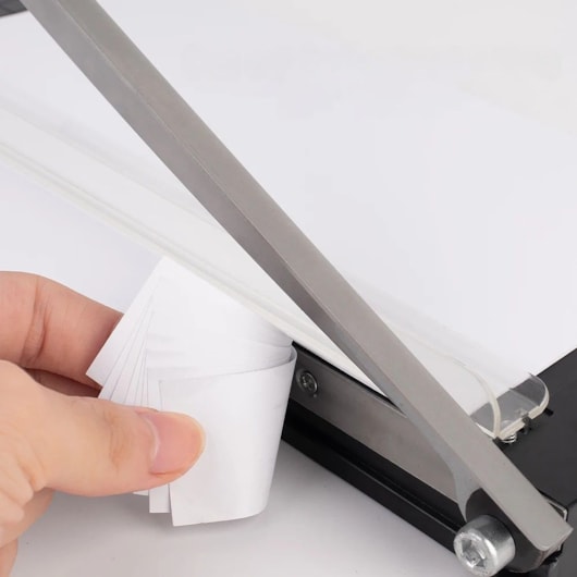 Guilhotina de papel + Canteadeira + Furador 862 3 em 1 Preto Marpax