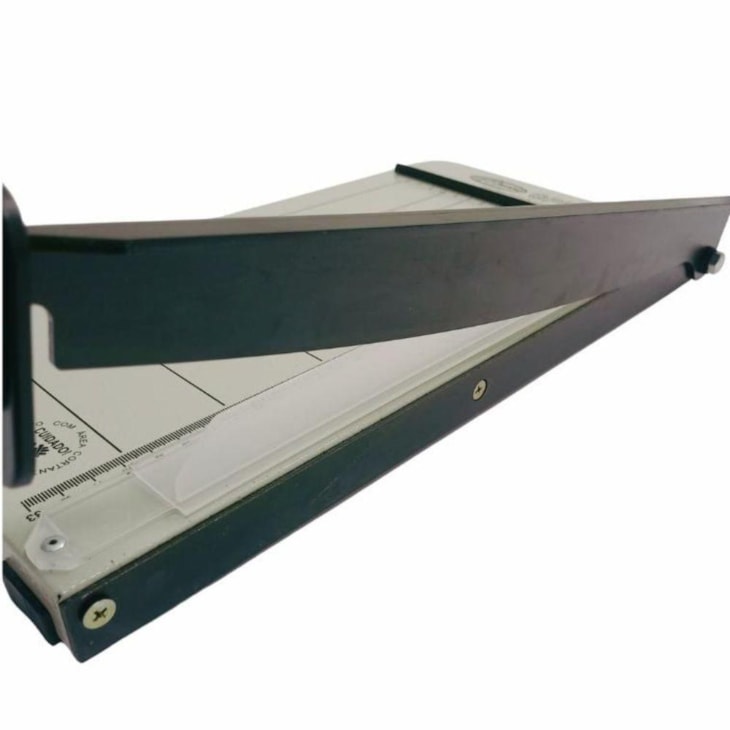 Guilhotina De Papel Manual A4 33cm em Aço Menno 15 Folhas