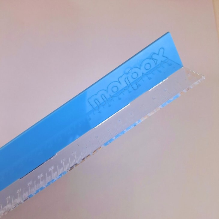 Régua Com Proteção Azul Em Acrílico Marpax